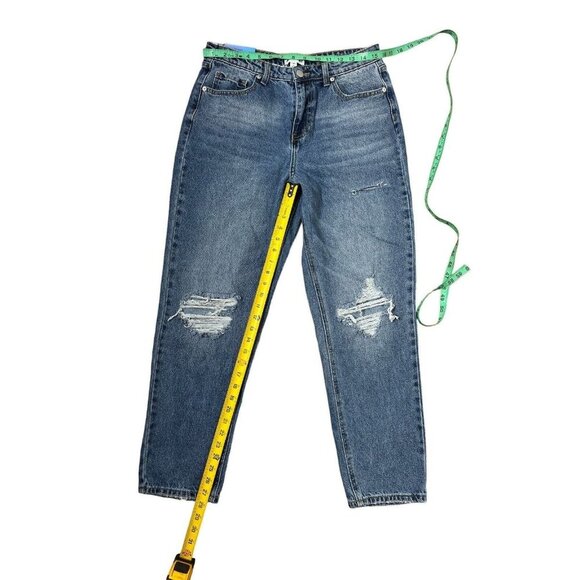 Abound Women's distressed light wash straight leg high rise mom jeans size 30 - Picture 6 of 7
